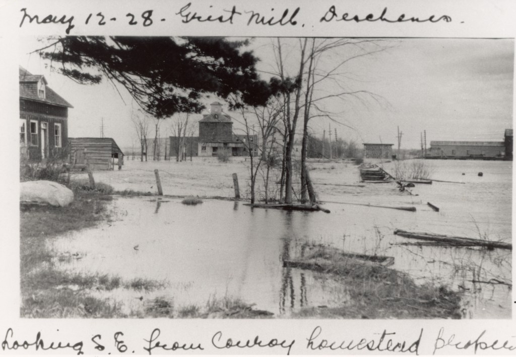 Grist Mills, Deschênes