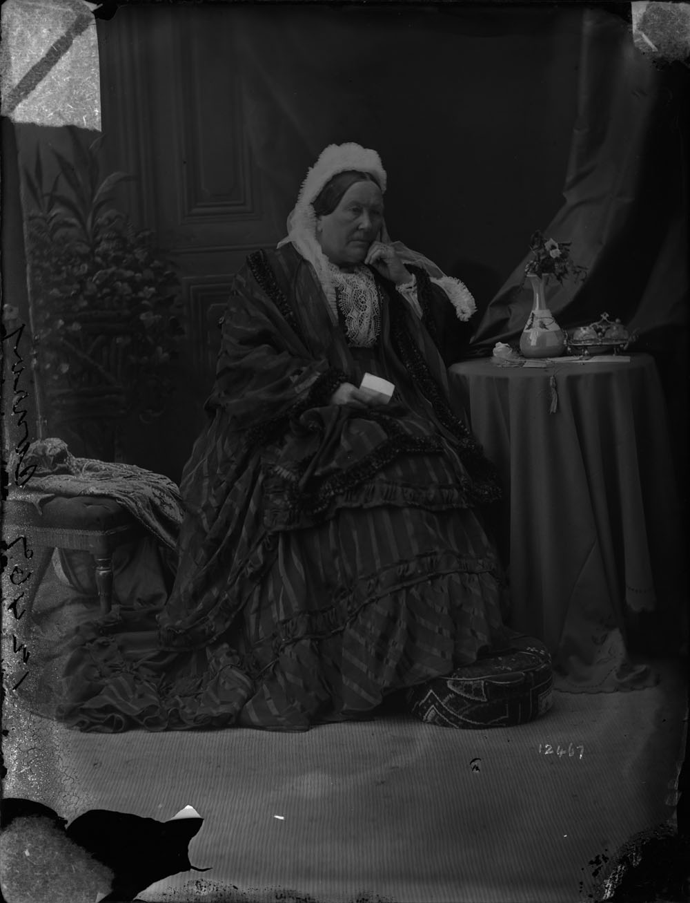 Conroy, R. Mrs.- Bibliothèques et Archives Canada- Photo : e010953798-v8, MIKAN # 3451003